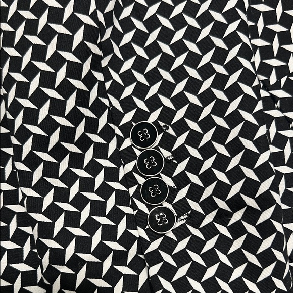 New York & Company Geometric Black and White Blazer - Picture 5 of 9